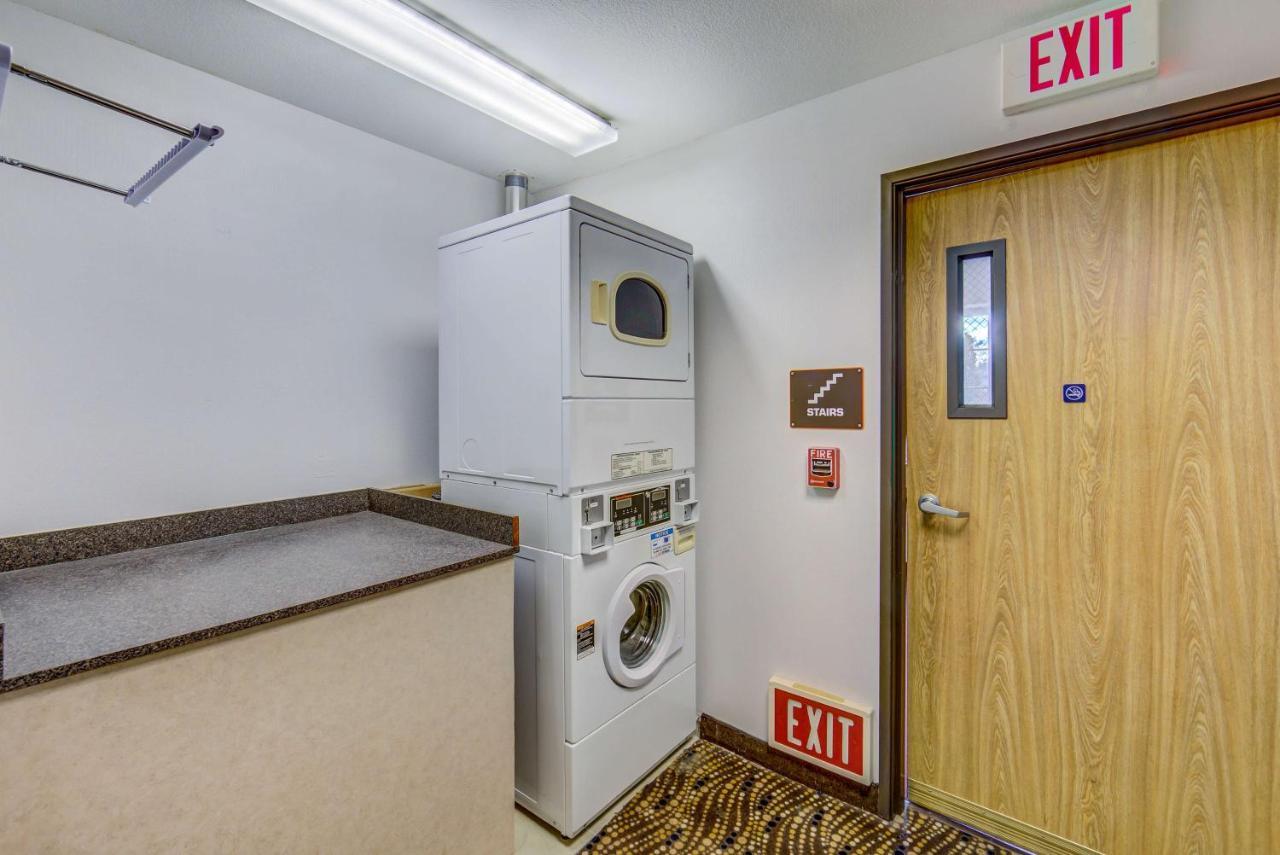 Hotel 6-sutherlin, Or